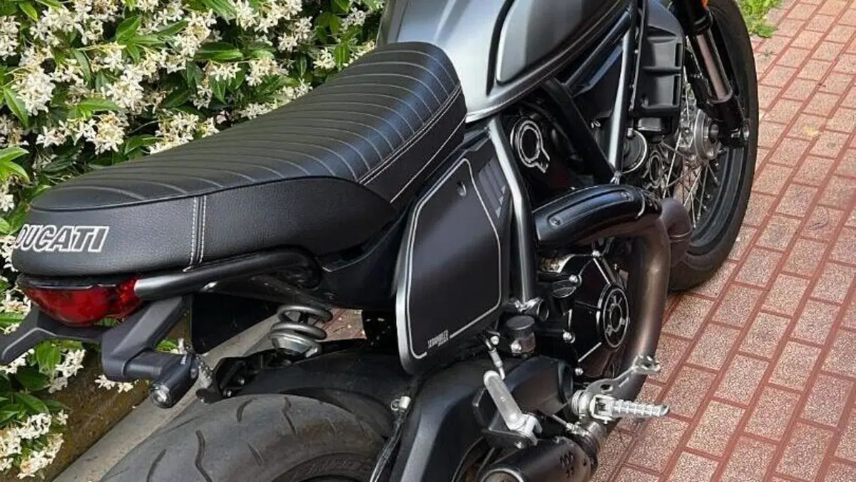 Ducati Scrambler 800 Nightshift (2023 - 24)  (2)