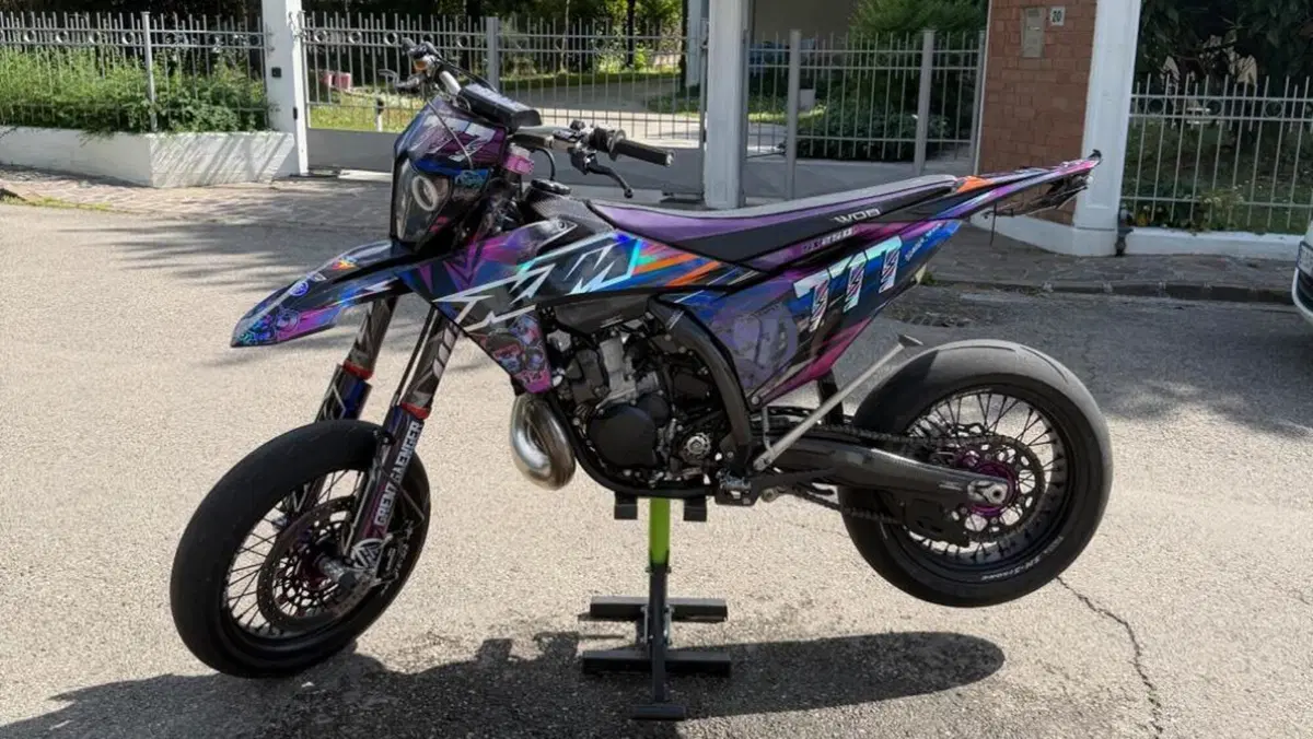 KTM 250 SX (2023) 