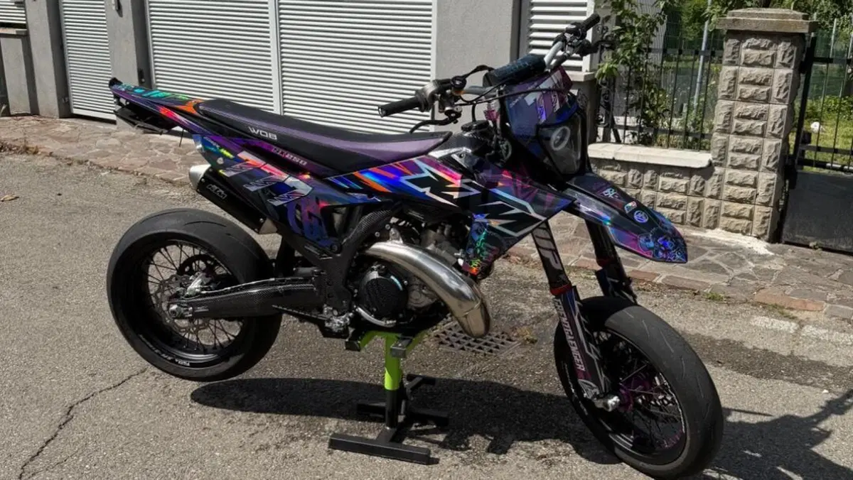 KTM 250 SX (2023)  (2)