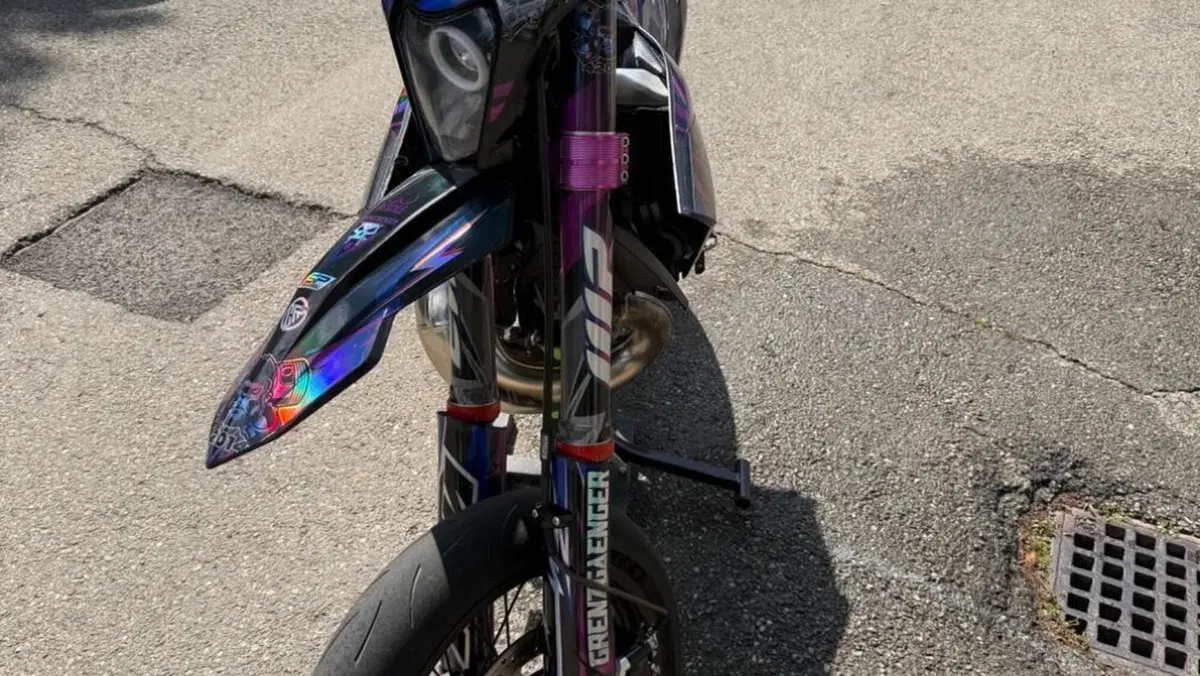 KTM 250 SX (2023)  (3)