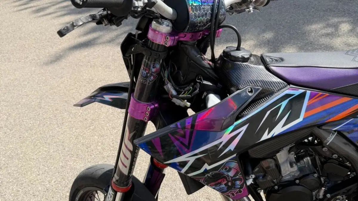 KTM 250 SX (2023)  (9)