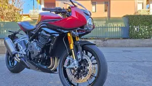 Triumph Speed Triple 1200 RR (2022 - 26) 