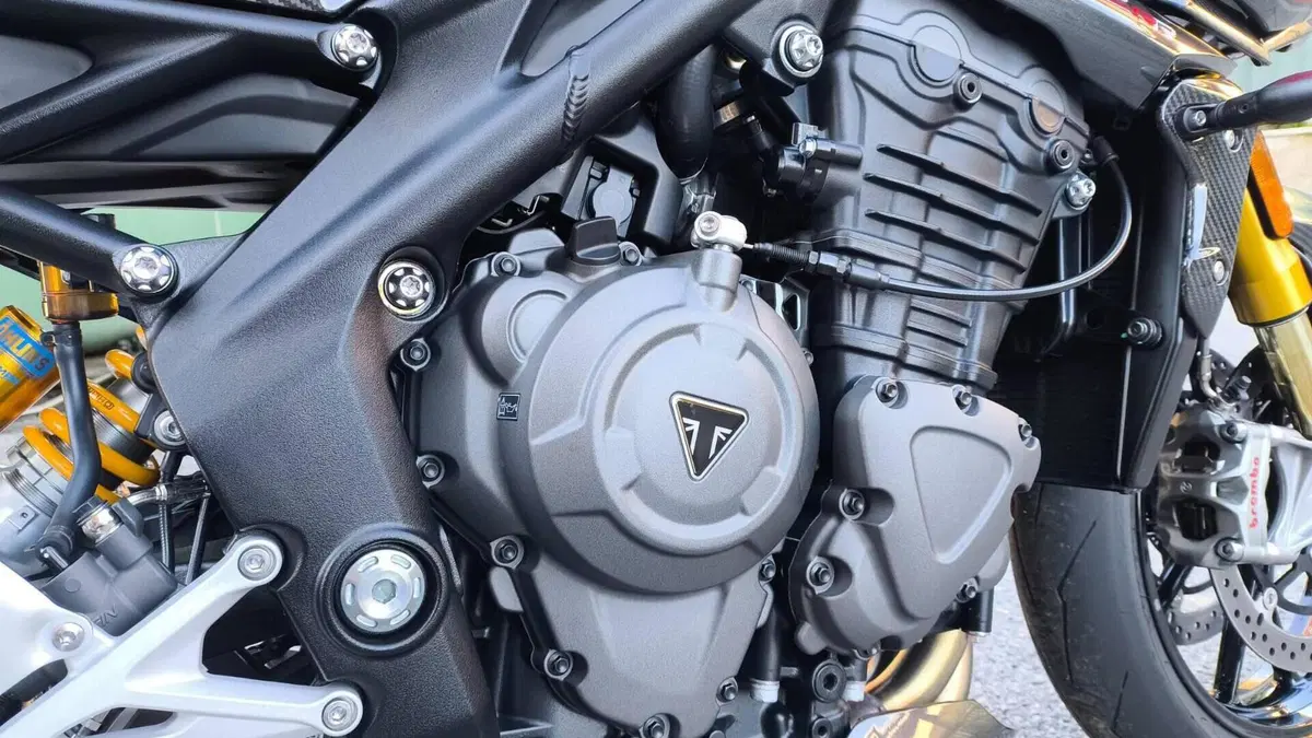 Triumph Speed Triple 1200 RR (2022 - 26)  (8)