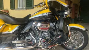 Harley-Davidson 1800 Electra Glide Ultra Classic (2012 - 13) - FLHTCUSE 