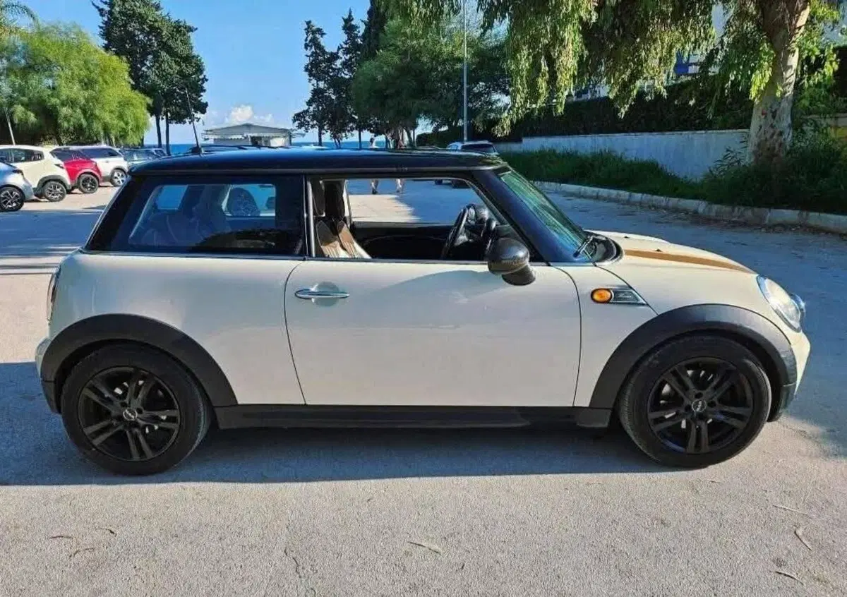 MINI Mini 1.6 16V Cooper 50 Mayfair (2)