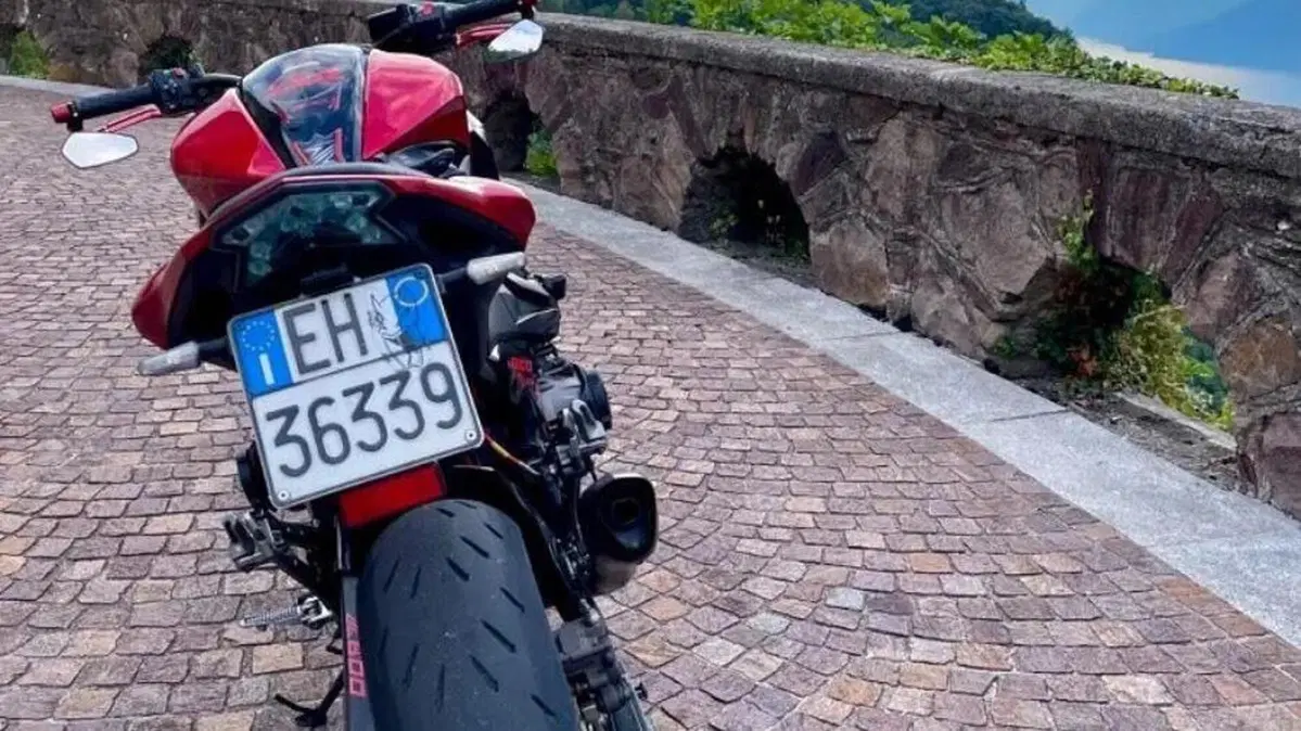 Kawasaki Z 800 e ABS (2012 - 16)  (2)