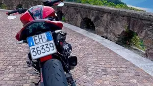Kawasaki Z 800 e ABS (2012 - 16)  (2)
