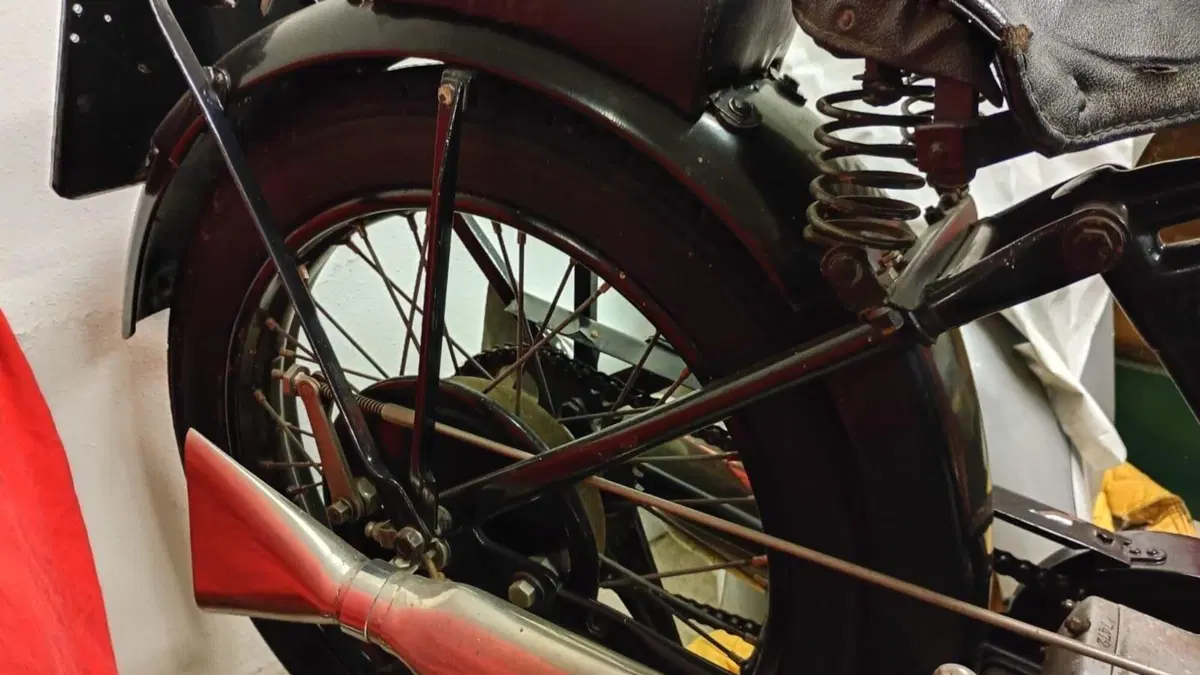 Rudge   (10)