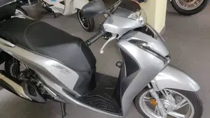 Honda SH 125i (2017 - 19)  (2)