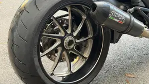 Ducati Diavel 1200 Carbon (2010 - 13)  (8)