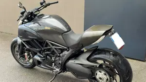 Ducati Diavel 1200 Carbon (2010 - 13)  (9)