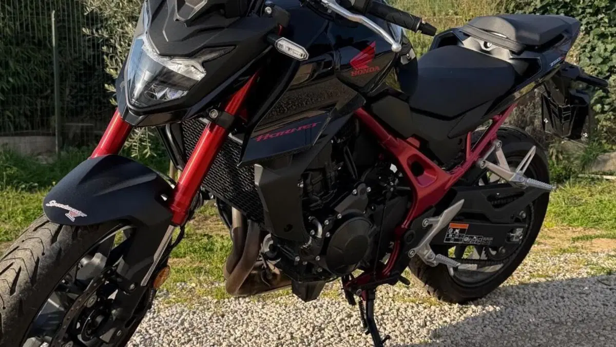 Honda CB 750 Hornet (2023 - 24)  (4)
