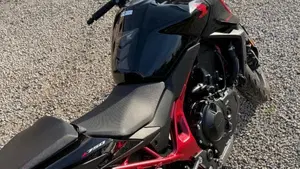 Honda CB 750 Hornet (2023 - 24)  (5)