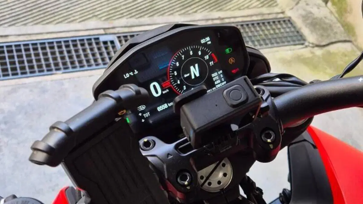 Ducati Hypermotard 950 RVE (2022 - 25)  (4)