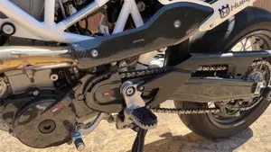Husqvarna 701 Supermoto (2017 - 19)  (15)