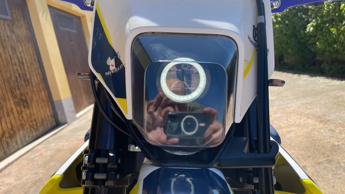Husqvarna 701 Supermoto (2017 - 19)  (6)