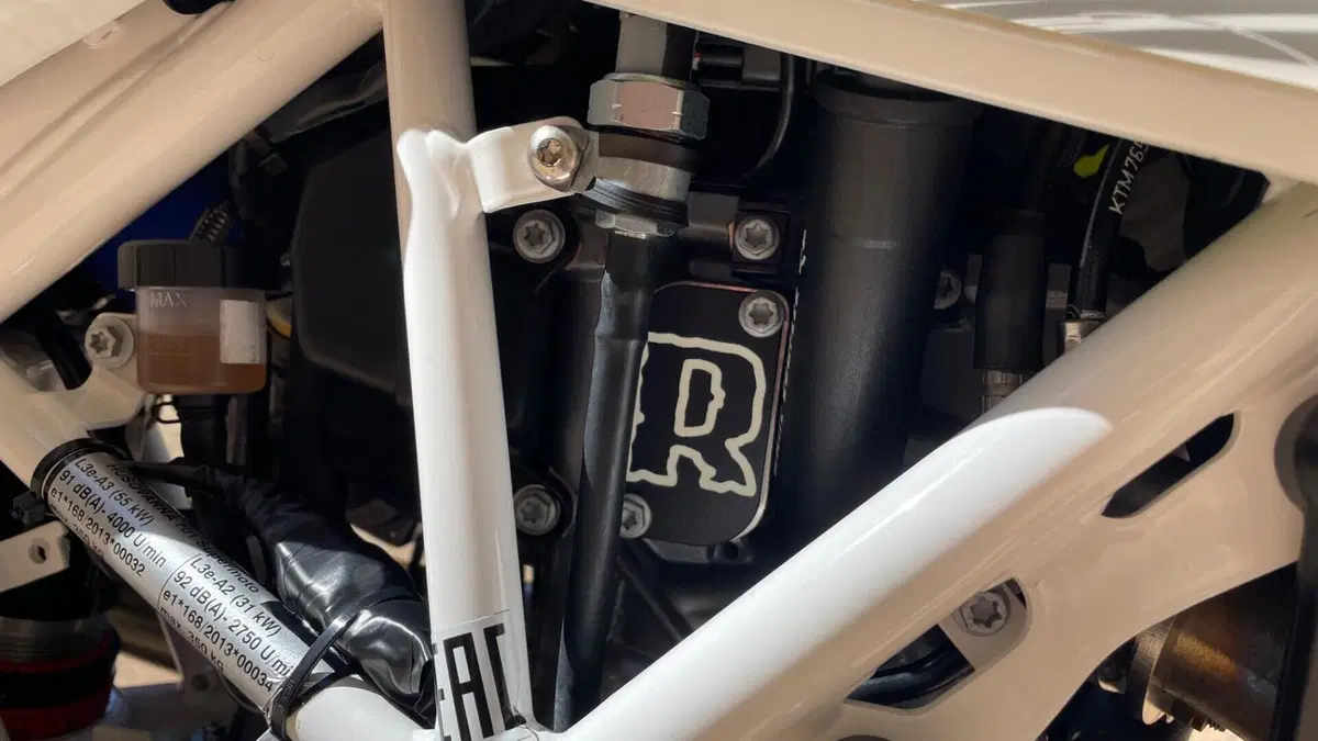 Husqvarna 701 Supermoto (2017 - 19)  (13)