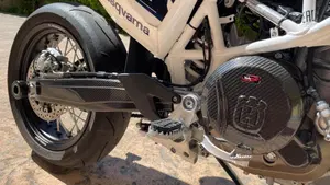 Husqvarna 701 Supermoto (2017 - 19)  (14)