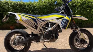 Husqvarna 701 Supermoto (2017 - 19)  (2)