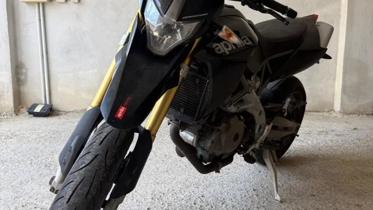 Aprilia Dorsoduro 750 (2009 - 14) 