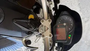 Aprilia Dorsoduro 750 (2009 - 14)  (6)