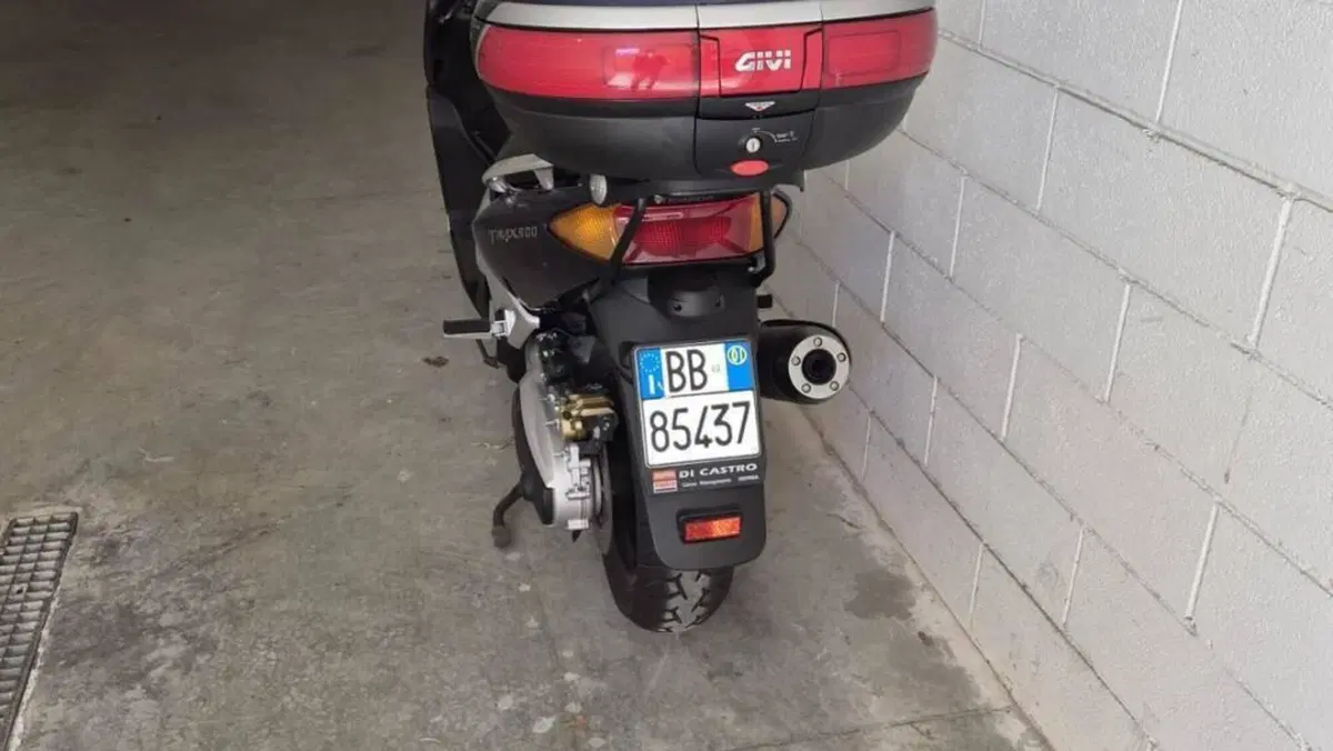 Yamaha T-Max 500 (2001 - 03)  (3)