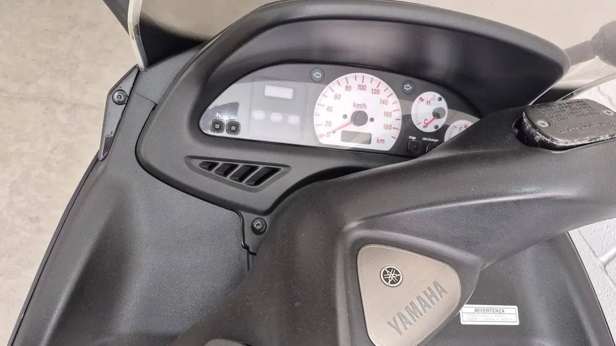 Yamaha T-Max 500 (2001 - 03)  (4)