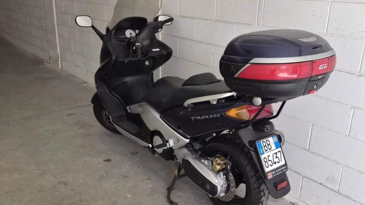 Yamaha T-Max 500 (2001 - 03)  (2)