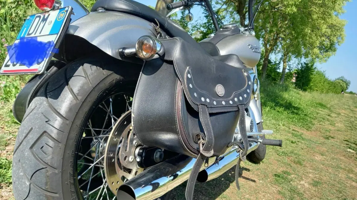 Harley-Davidson 1584 Street Bob (2008 - 15) - FXDB  (2)