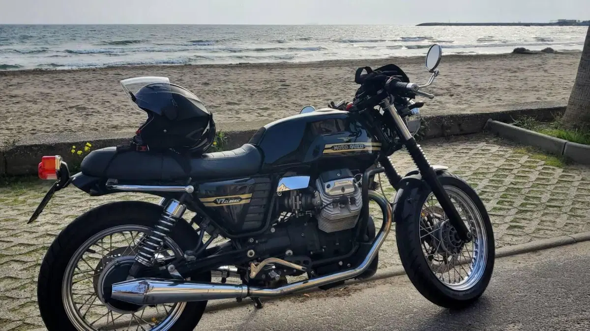 Moto Guzzi V7 Classic (2008 - 12) 