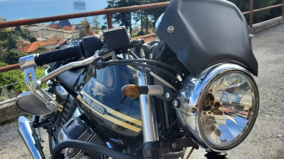 Moto Guzzi V7 Classic (2008 - 12)  (2)