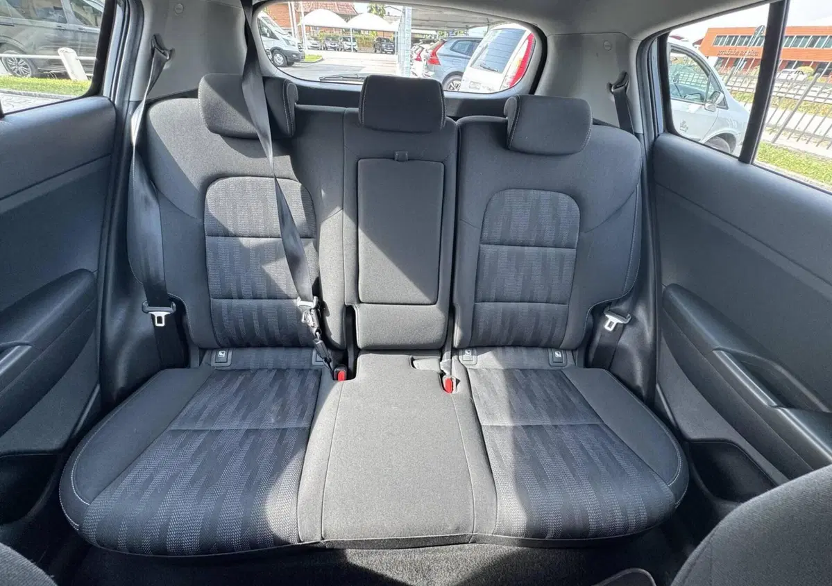 Kia Sportage 1.6 GDI 2WD Business Class (11)