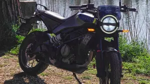 Husqvarna Svartpilen 401 (2024 - 26)  (18)
