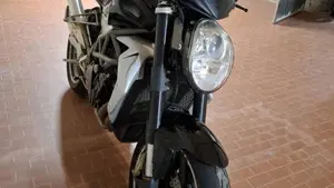 MV Agusta Brutale 990 R (2009 - 12)  (4)