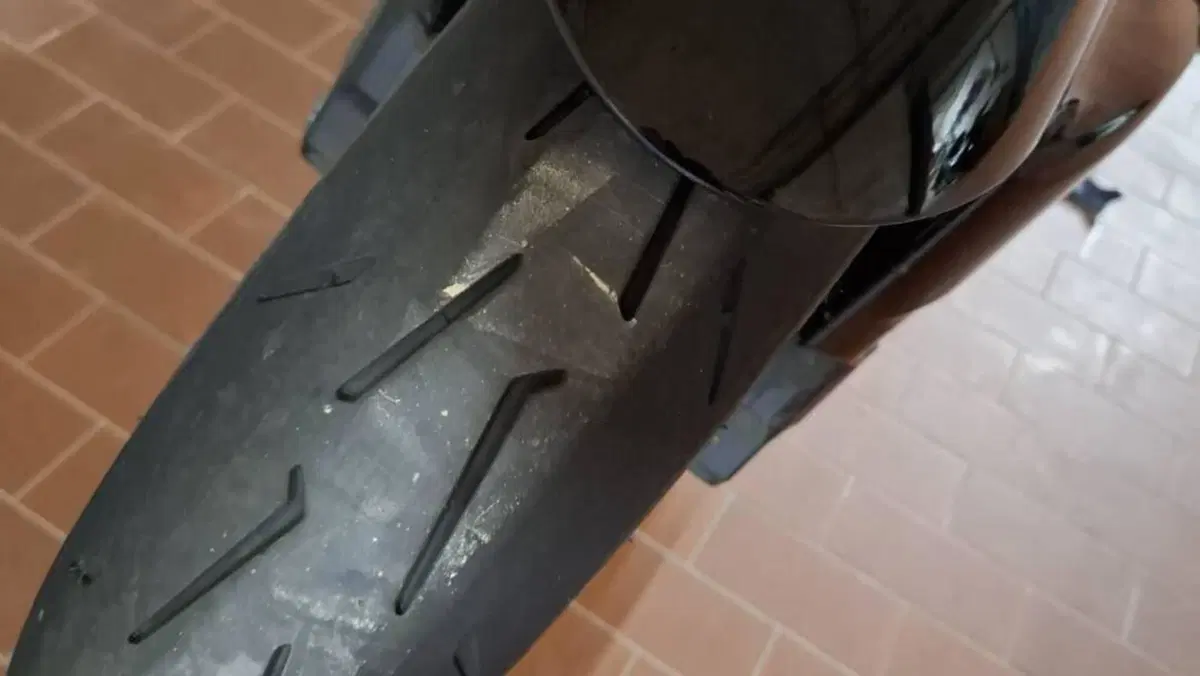 MV Agusta Brutale 990 R (2009 - 12)  (5)