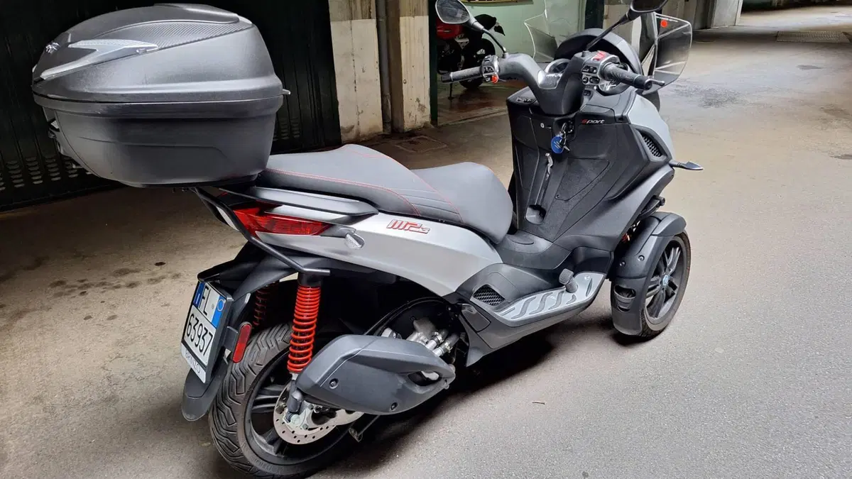 Piaggio MP3 300 ABS Hpe (2021 - 24) 