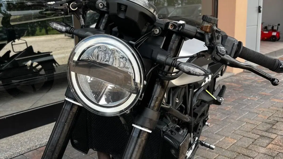 Husqvarna Vitpilen 701 (2018 - 19)  (2)
