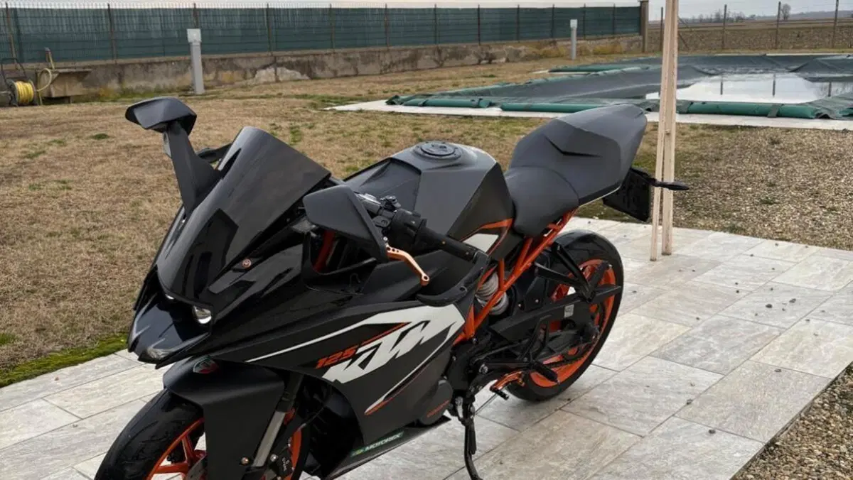 KTM RC 125 ABS (2015 - 16)  (3)