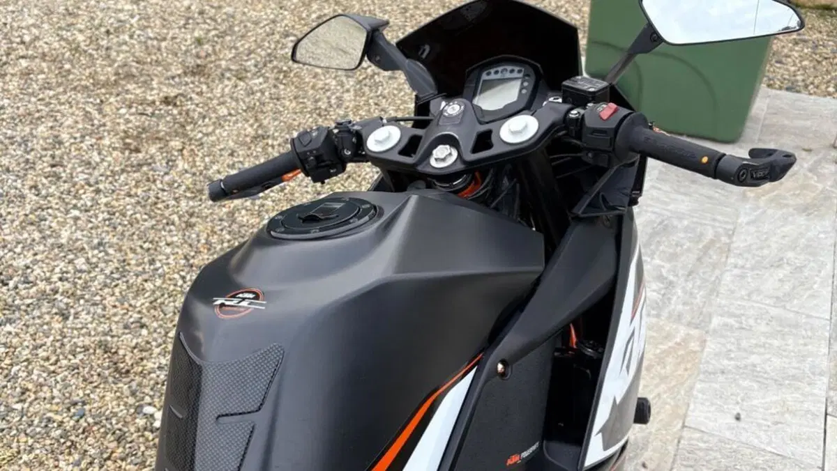 KTM RC 125 ABS (2015 - 16)  (6)