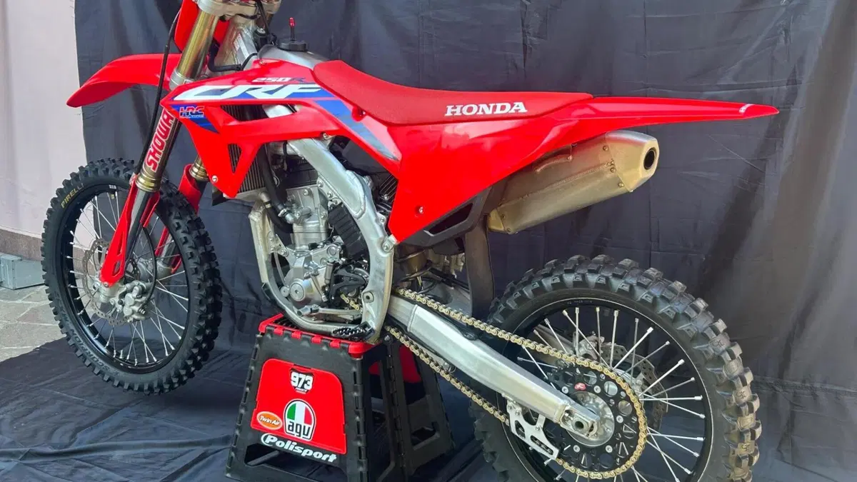 Honda CRF 250R (2024)  (4)