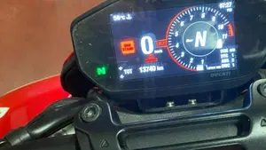 Ducati Hypermotard 950 RVE (2022 - 25)  (7)