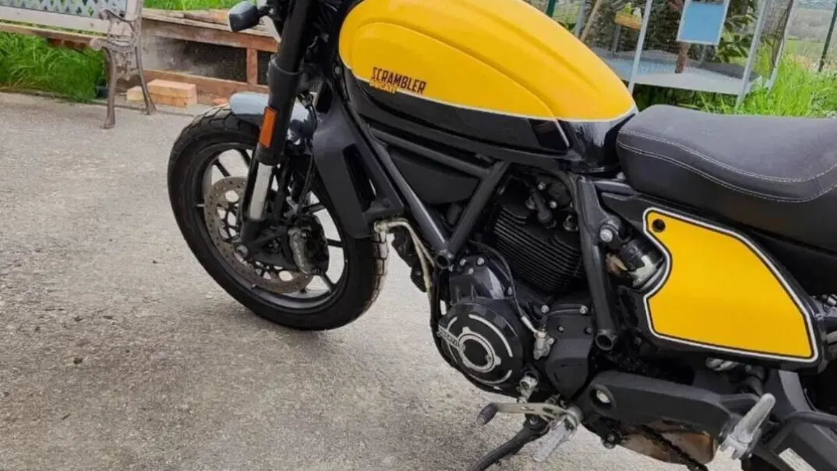 Ducati Scrambler 800 Full Throttle (2017 - 21)  (3)
