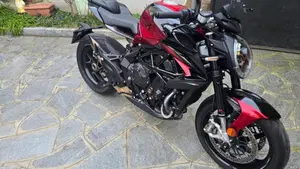 MV Agusta Brutale 800 RR (2021 - 25)  (6)