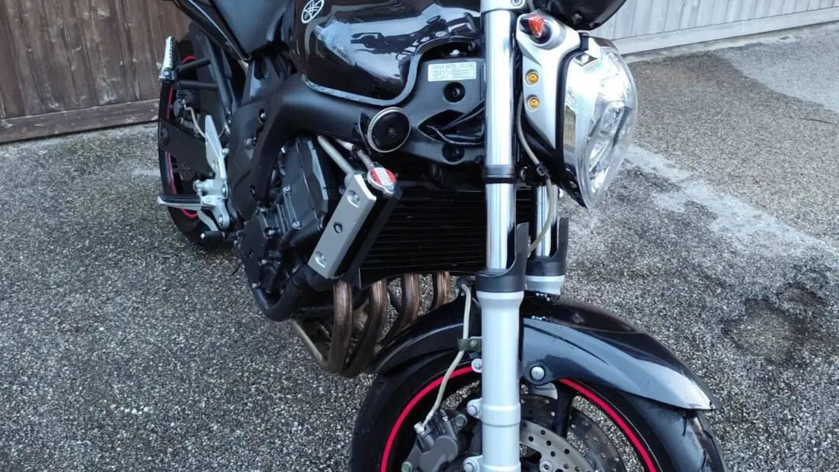 Yamaha FZ6 (2004 - 07)  (2)