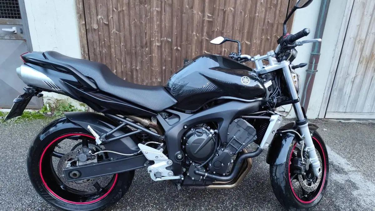 Yamaha FZ6 (2004 - 07)  (4)