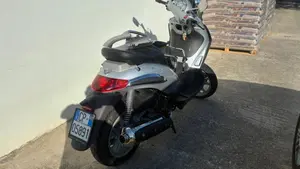 Piaggio Beverly 500  (3)
