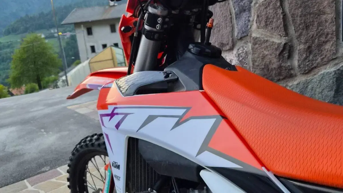 KTM 125 SX (2023)  (2)