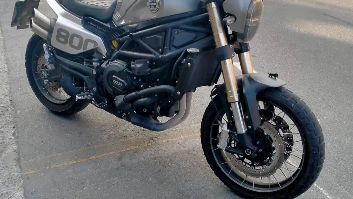 Benelli Leoncino 800 Trail (2022 - 26)  (4)