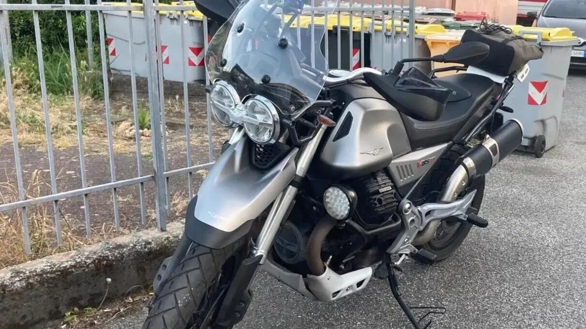 Moto Guzzi V85 TT (2019 - 20) 