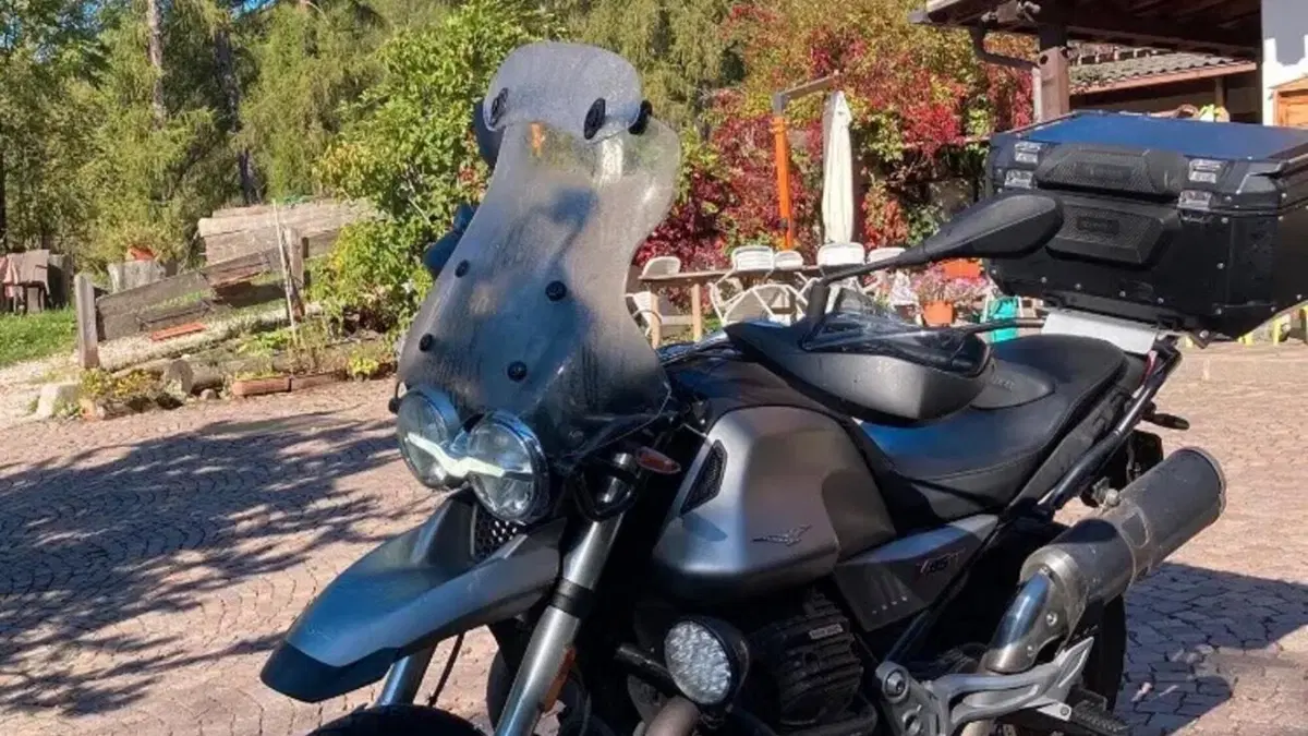 Moto Guzzi V85 TT (2019 - 20)  (2)